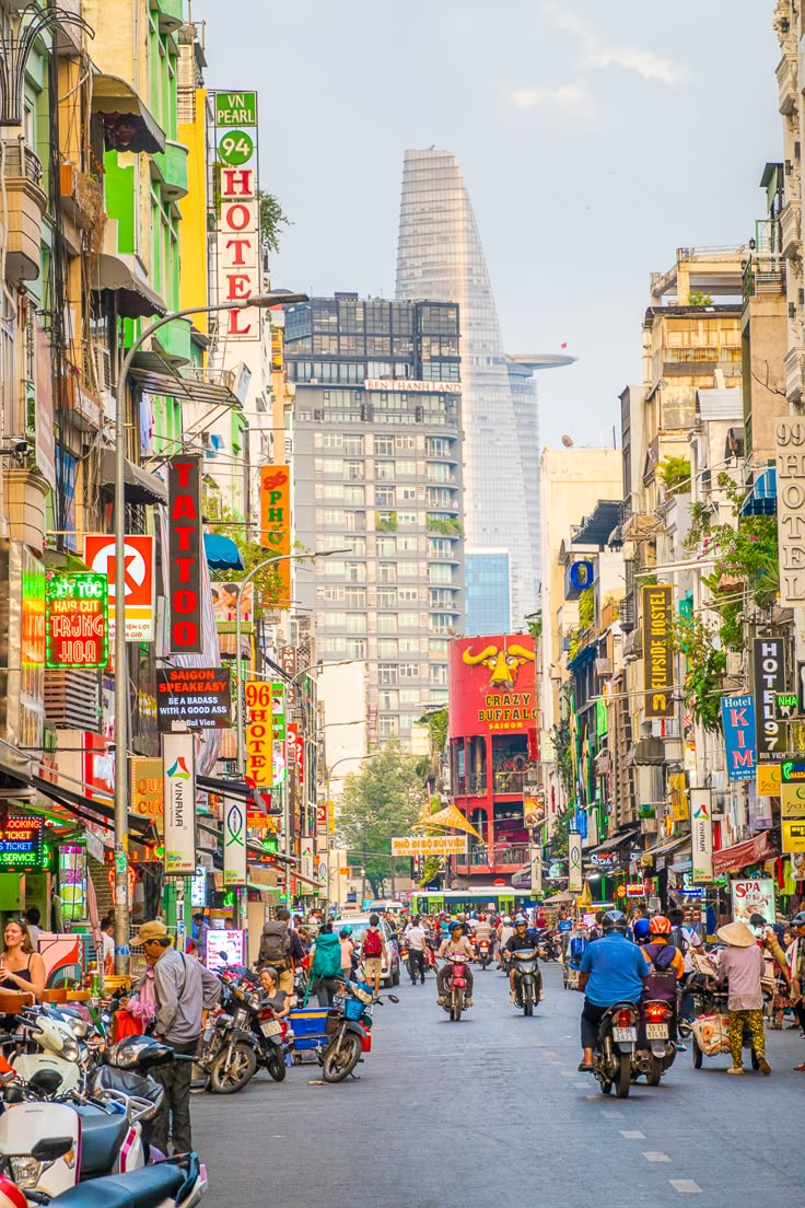 Ho Chi Minh City Highlights: Shore Excursion from Phu My Port